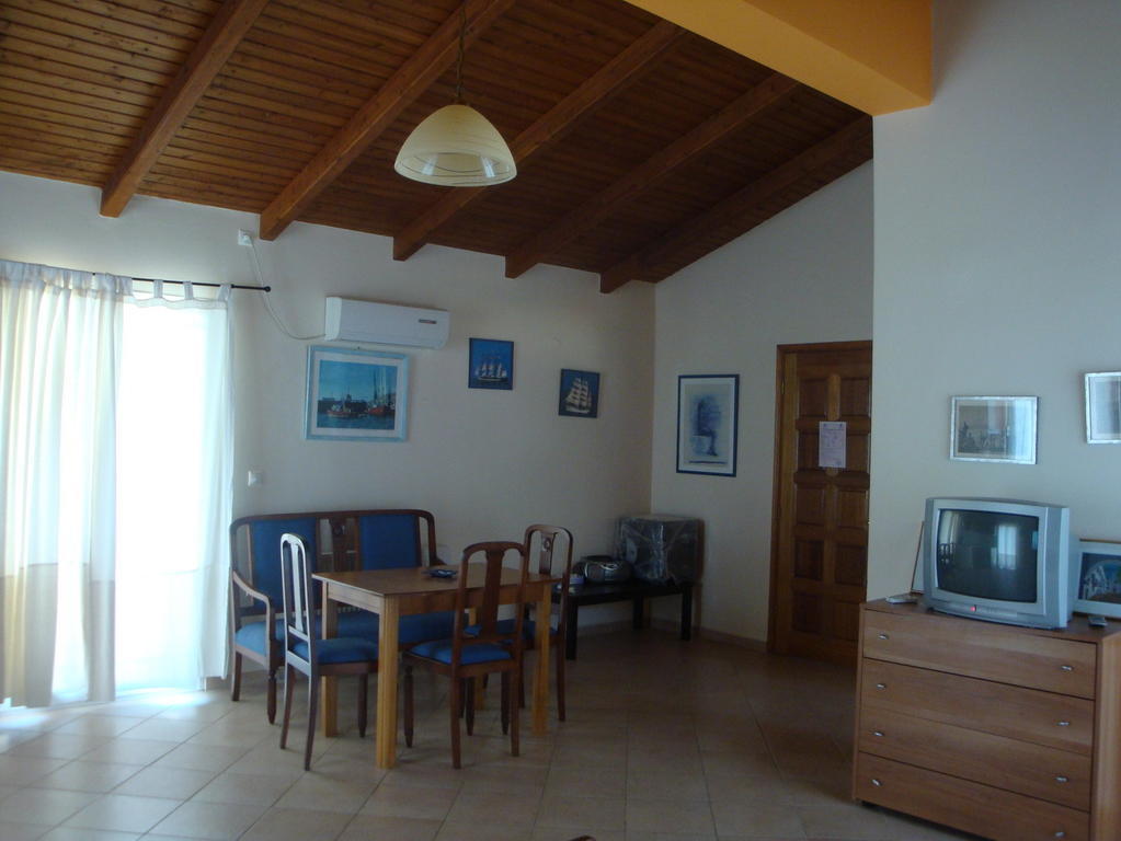 Agia Efimiaサンタフェミアアパートメント 部屋 写真